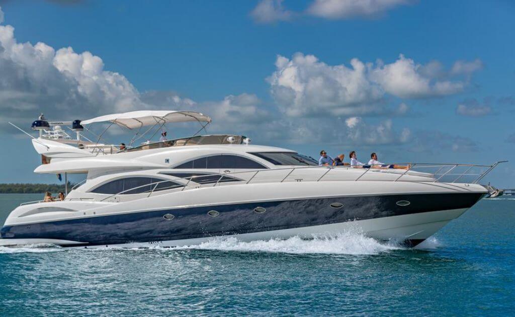 passenger capacity of sunseeker manhattan 74 yacht