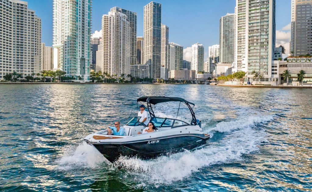 Monterey 27' Rocky rental in miami